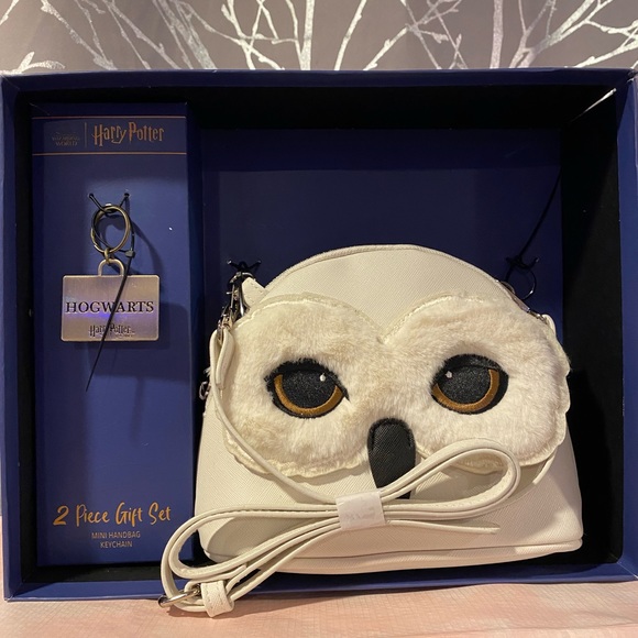 Handbags - BNIB Harry Potter Owl Crossbody and Keychain Gift Box Set